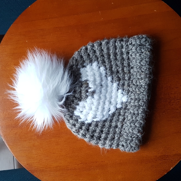 NWOT Hand knitted toque - Picture 1 of 3